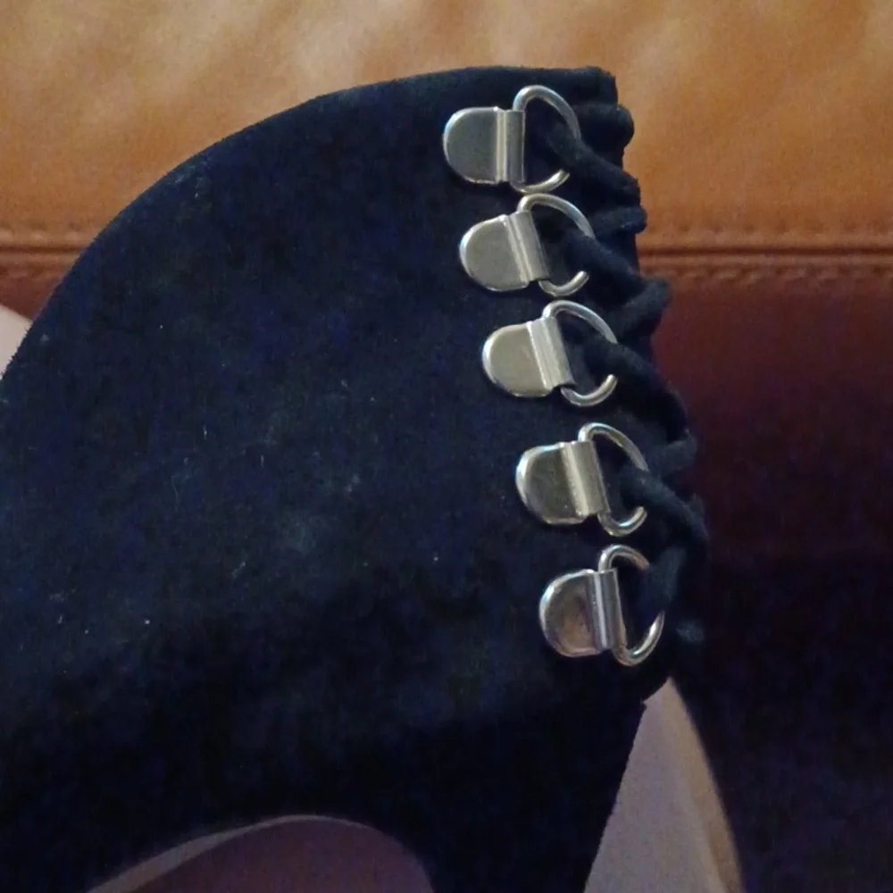 > Bcbg Elegant Black Stiletto Heels Women's Size 7.5